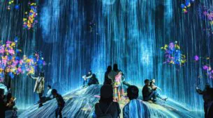 Interaktywna instalacja cyfrowa z projekcjami świetlnymi i odwiedzającymi